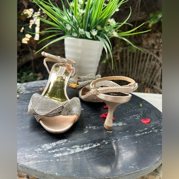 Badgley Mischka Collection Remi Crystal satin embellished ankle strap Sz 8 blush - Picture 7 of 17